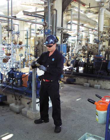 A visual analysis of the lube oil condition in the inspected machine should be reported by the lubrication crew. A visual analysis of the lube oil condition in the inspected machine should be reported by the lubrication crew.