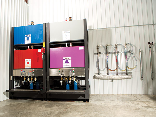 The non-food-grade oil storage units are complete with desiccant breathers, level indicators, pumps and filters for each container. There are no connections between tanks for cross-contamination. The non-food-grade oil storage units are complete with desiccant breathers, level indicators, pumps and filters for each container. There are no connections between tanks for cross-contamination.